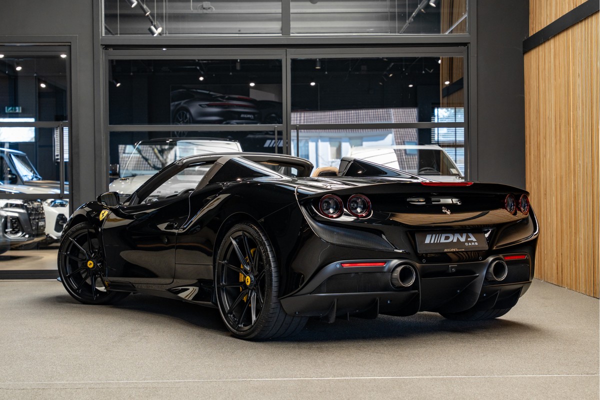 Ferrari F8 Spider