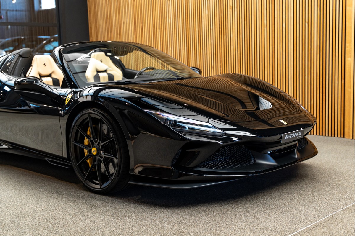 Ferrari F8 Spider