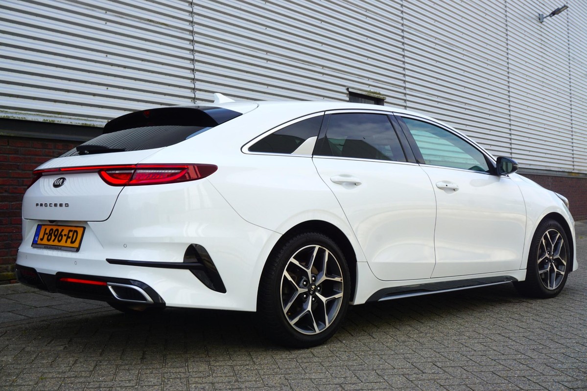 Kia ProCeed