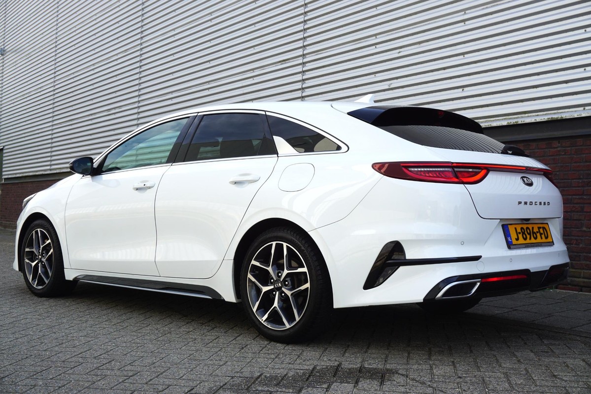 Kia ProCeed