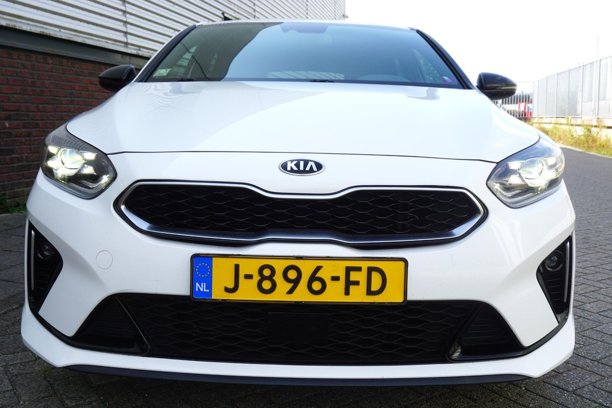 Kia ProCeed