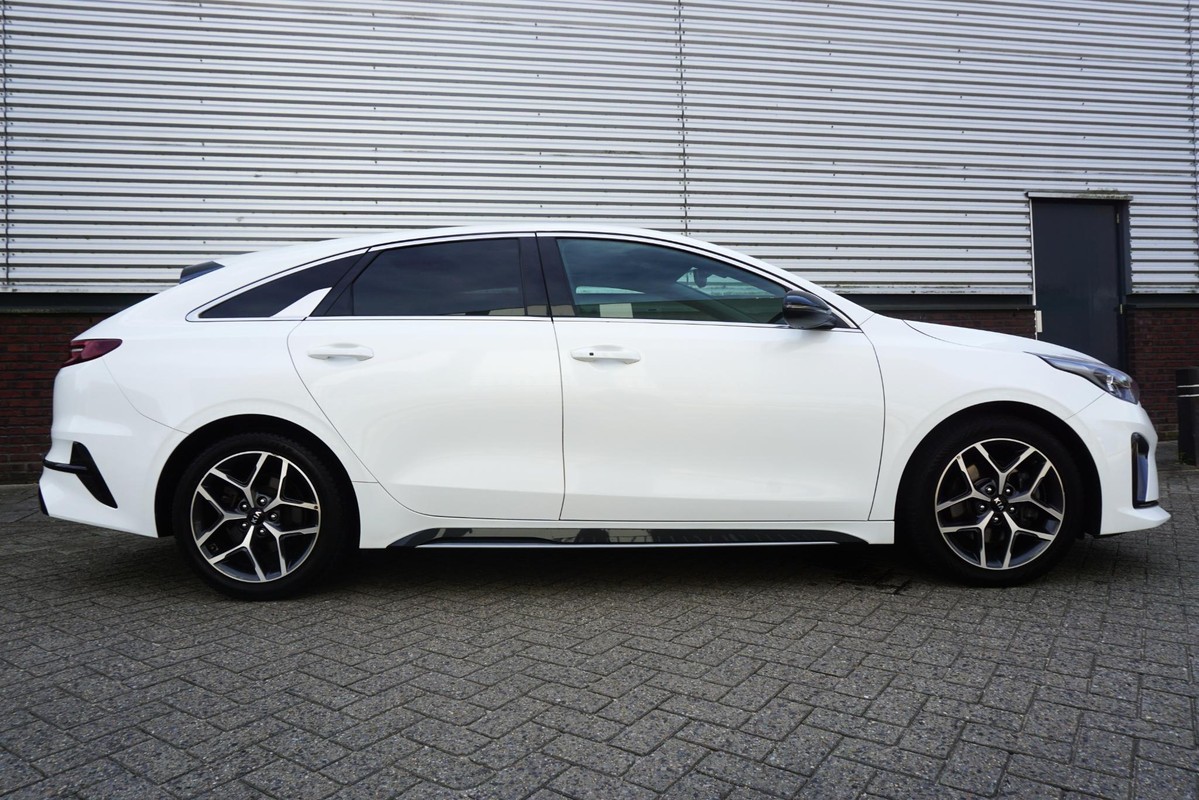 Kia ProCeed