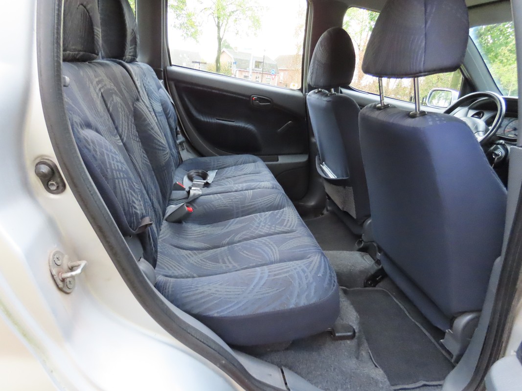 Daihatsu Young RV