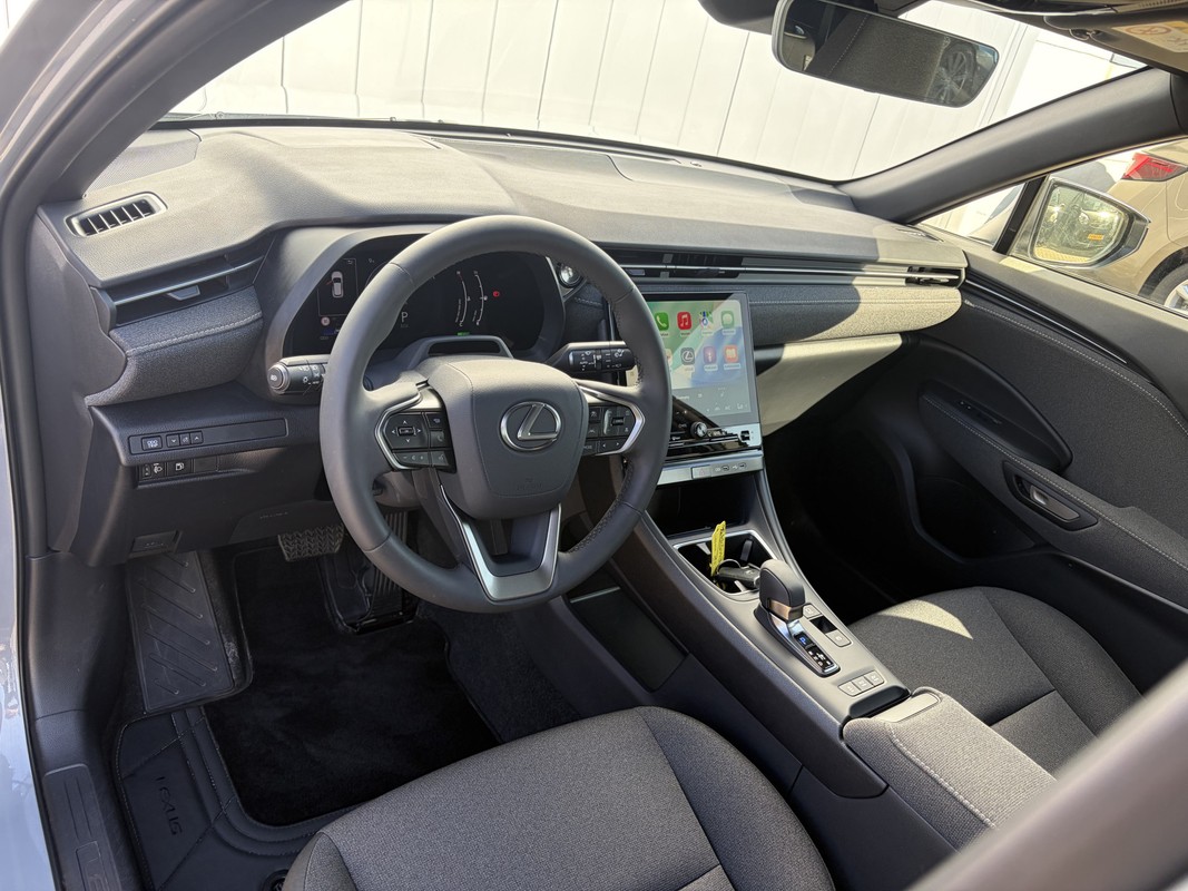 Lexus LBX
