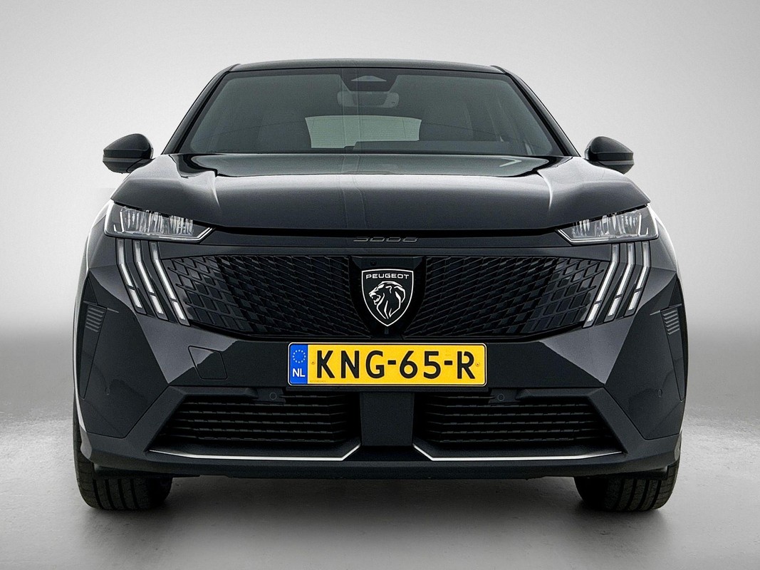 Peugeot e-3008