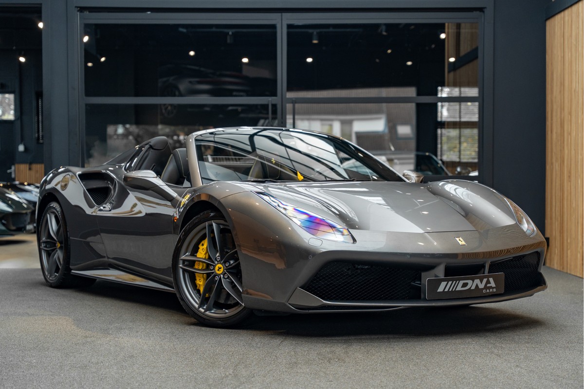 Ferrari 488