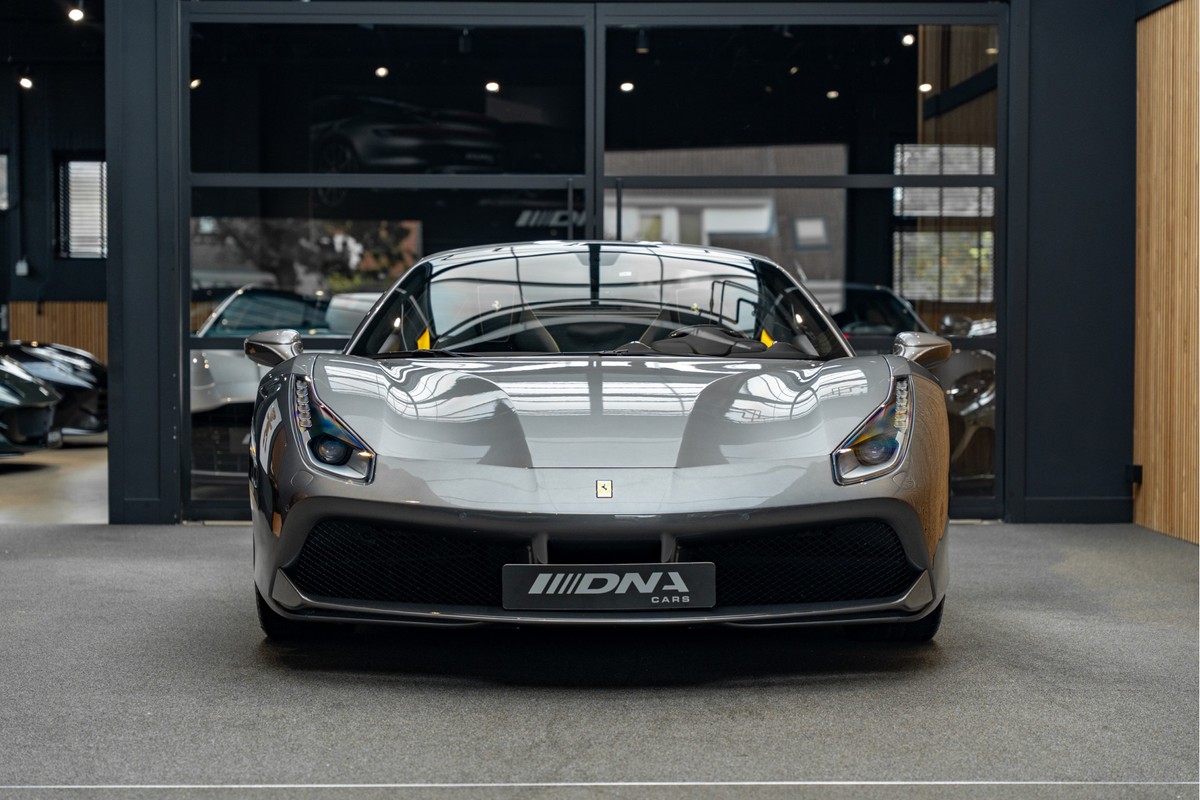 Ferrari 488
