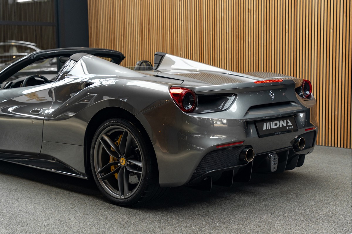 Ferrari 488
