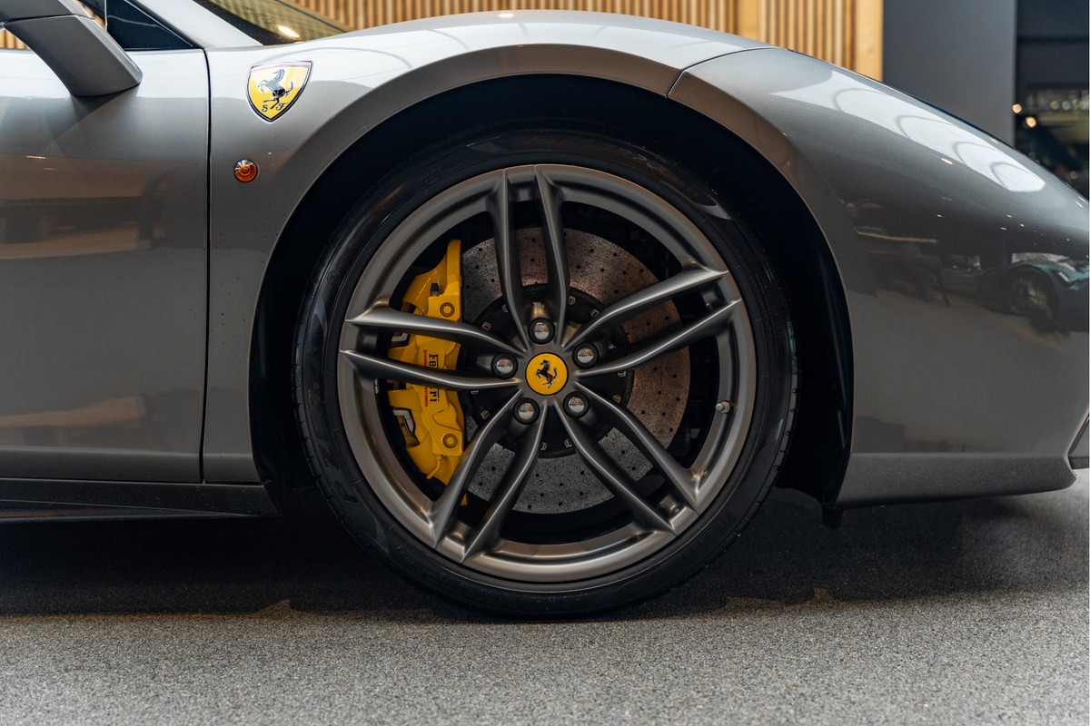 Ferrari 488