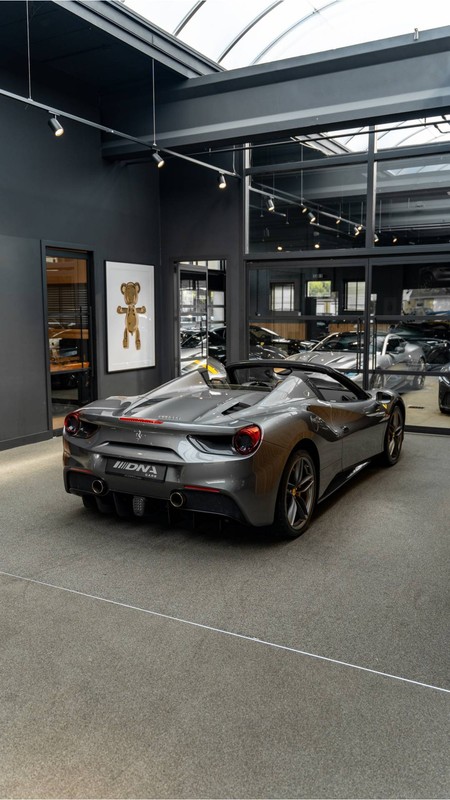 Ferrari 488