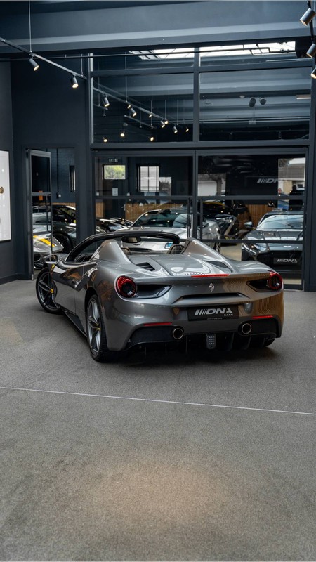 Ferrari 488