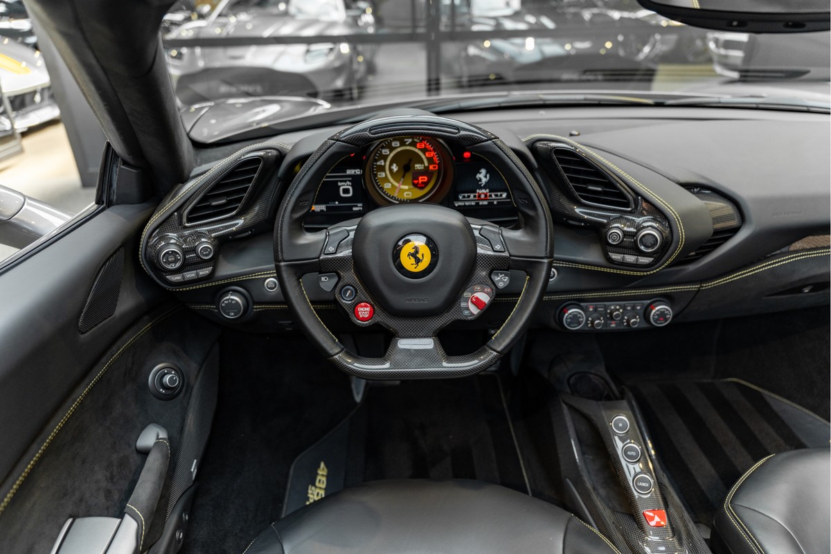 Ferrari 488