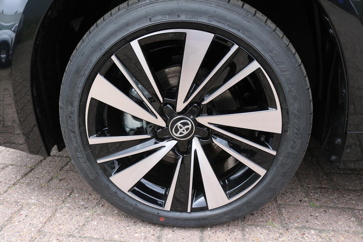 Toyota Corolla Touring Sports