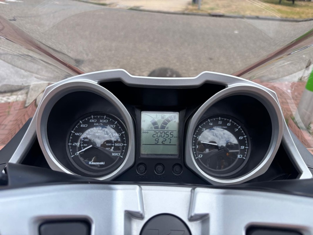 Kawasaki J300