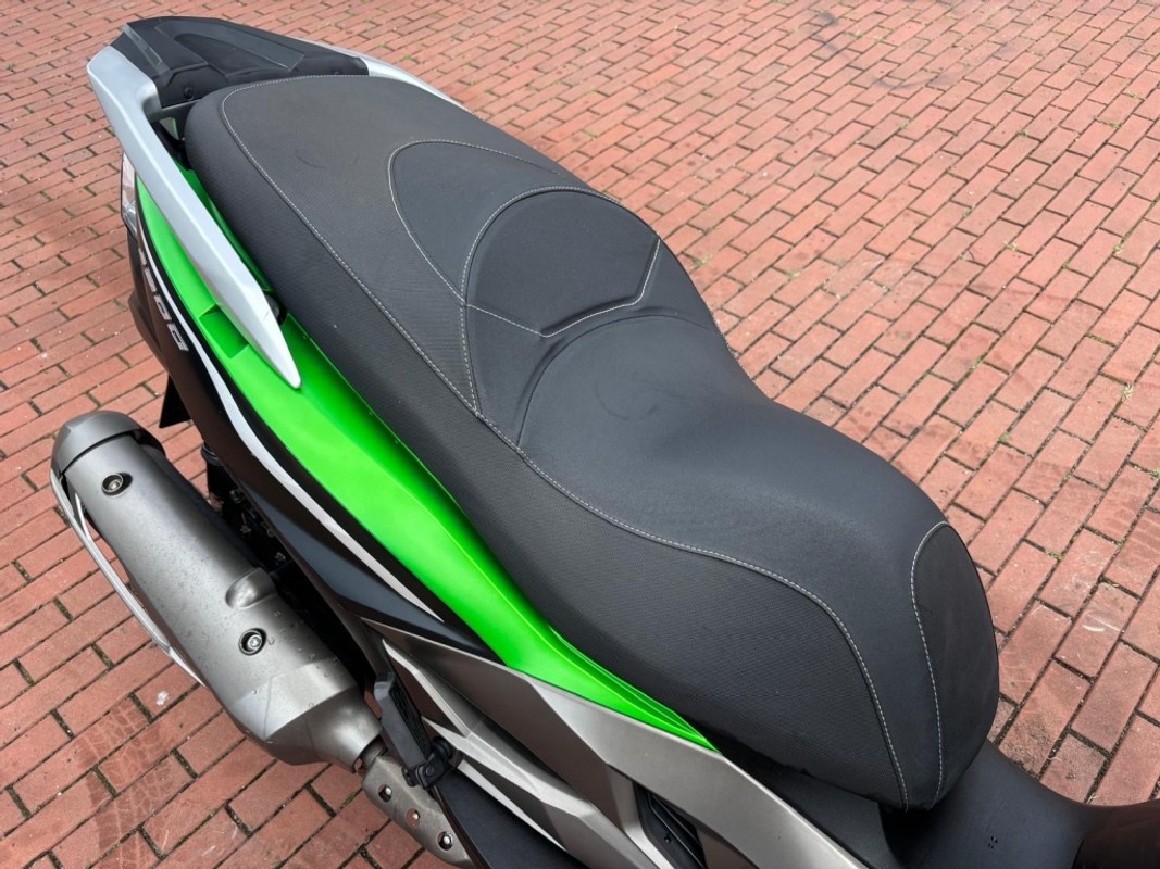 Kawasaki J300