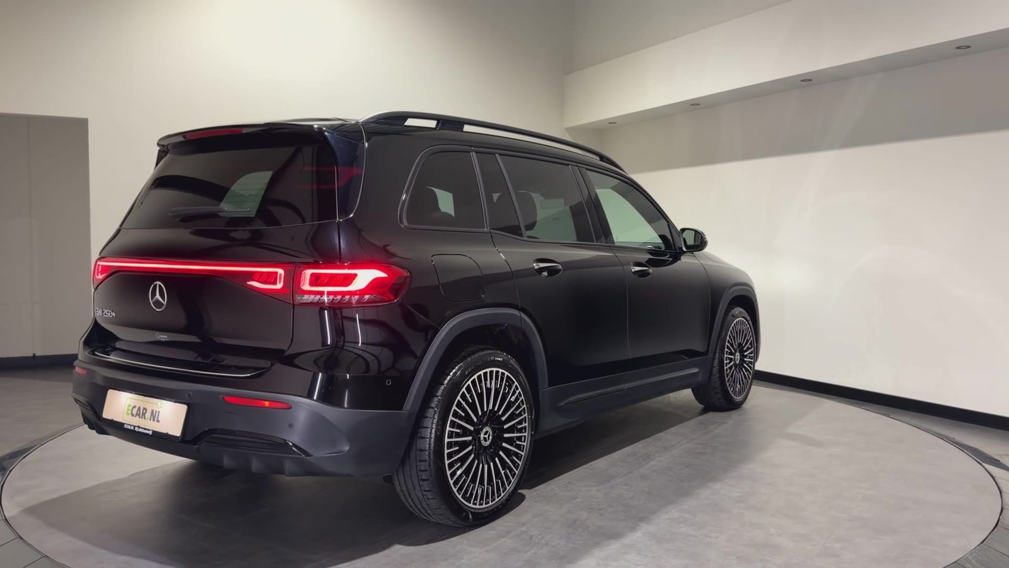 Mercedes-Benz EQB