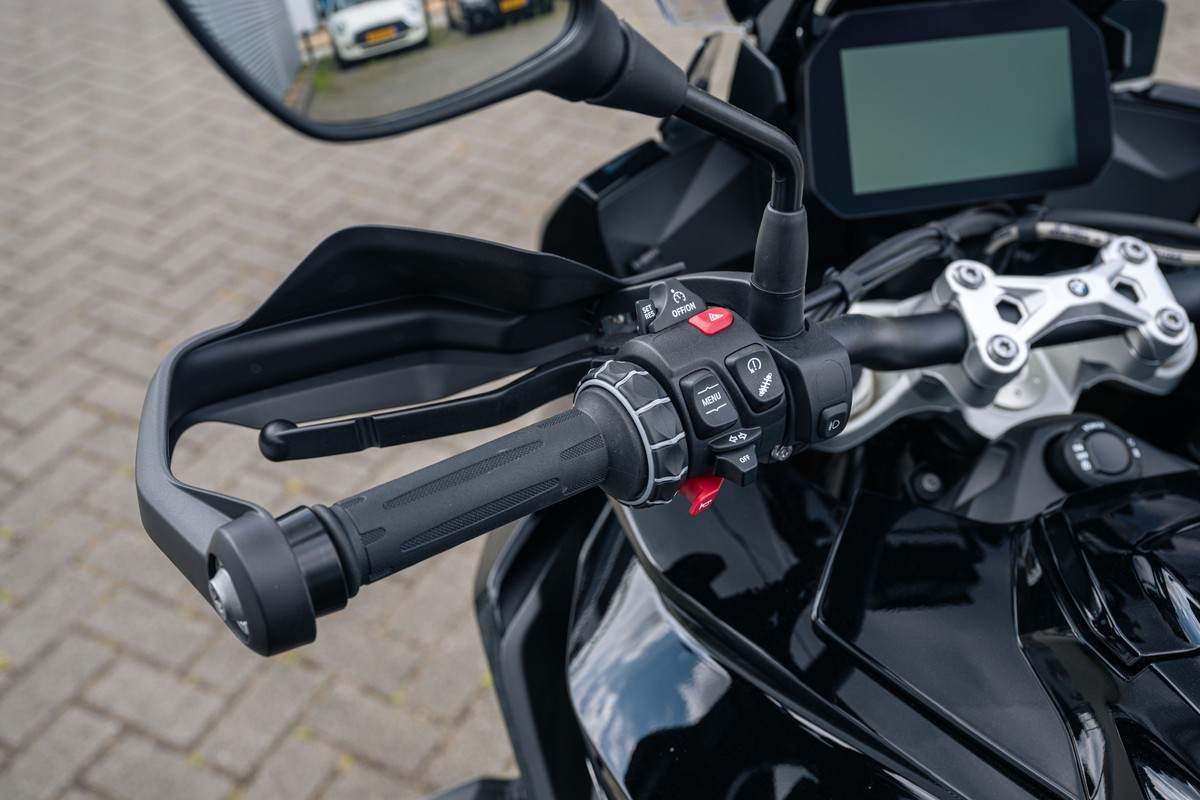 BMW S 1000 XR