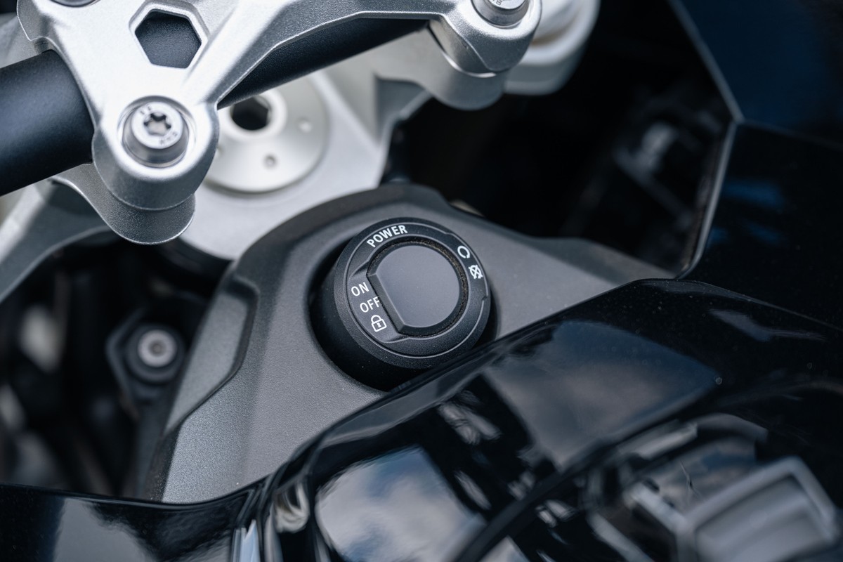 BMW S 1000 XR