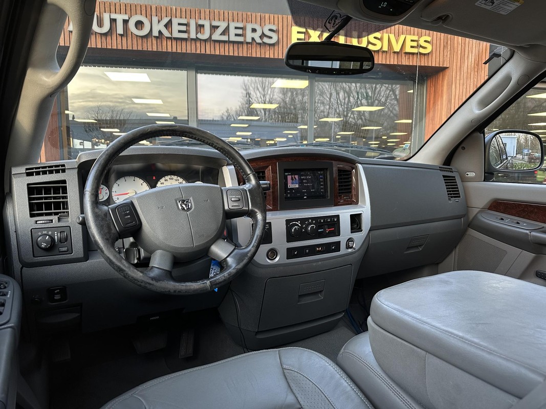 Dodge Ram Pick-Up