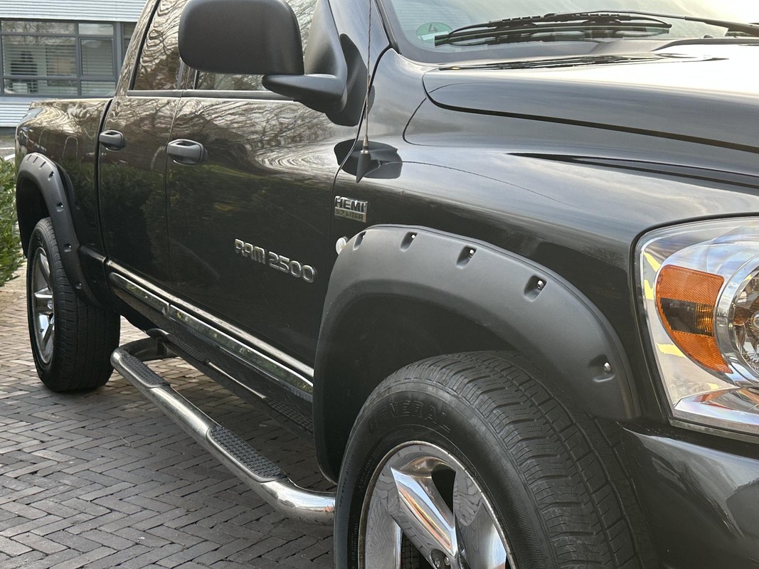 Dodge Ram Pick-Up