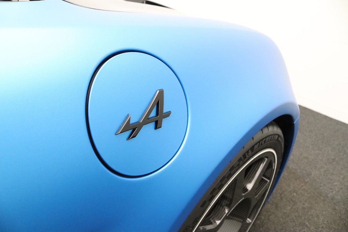Alpine A110