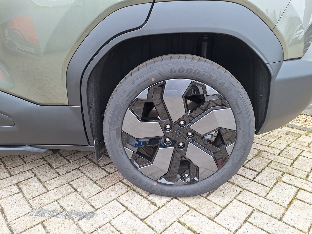 Suzuki e Vitara