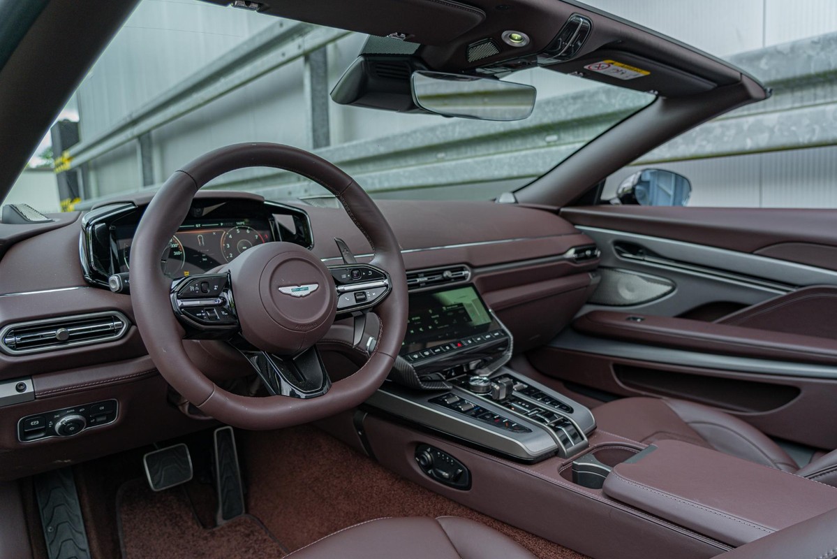 Aston Martin Vanquish