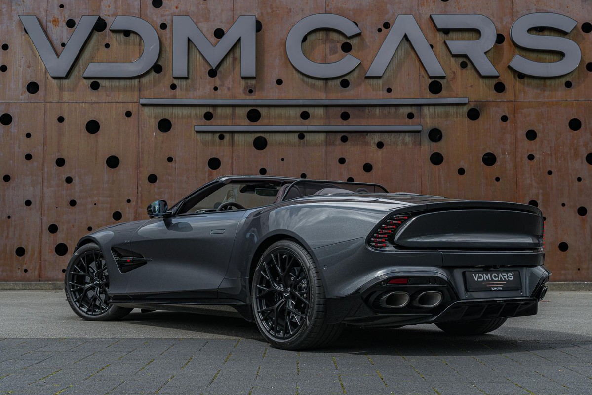 Aston Martin Vanquish