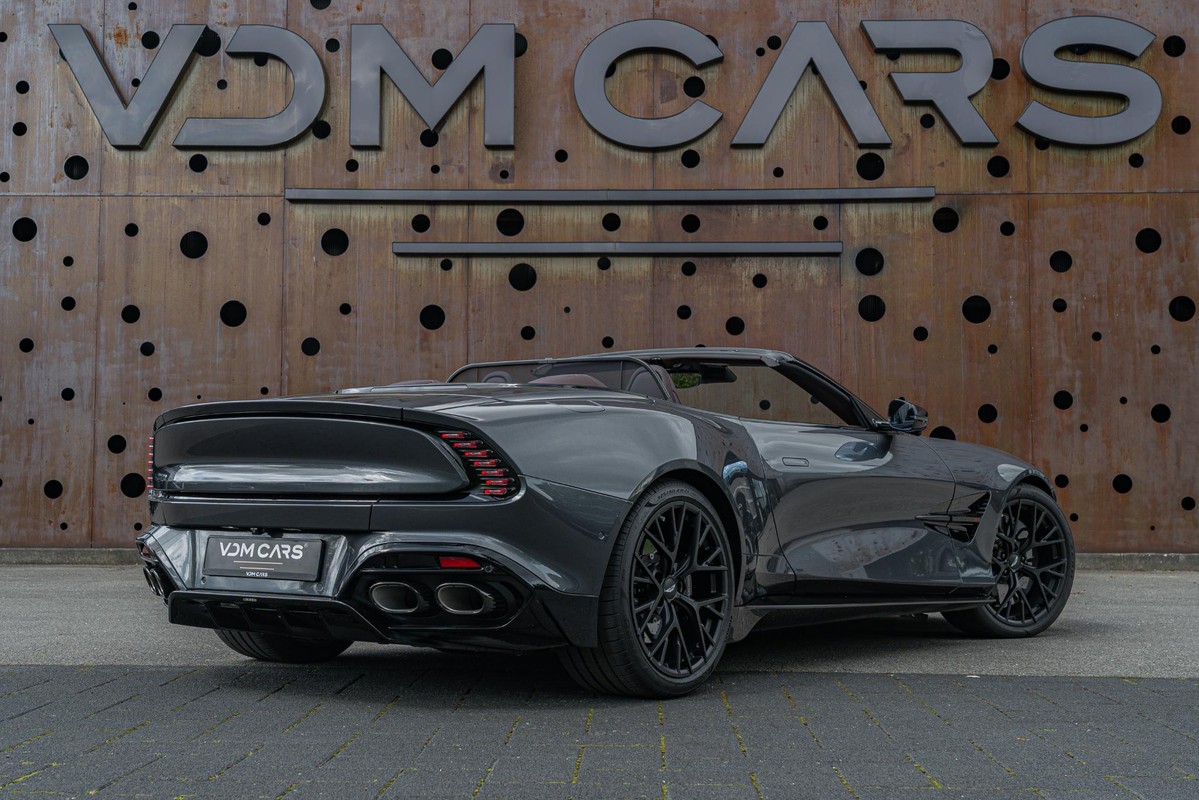 Aston Martin Vanquish