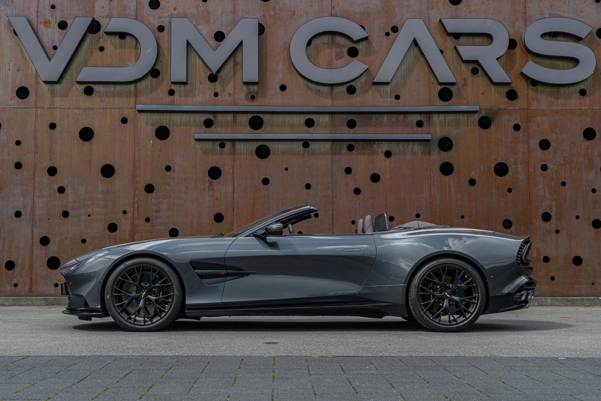 Aston Martin Vanquish