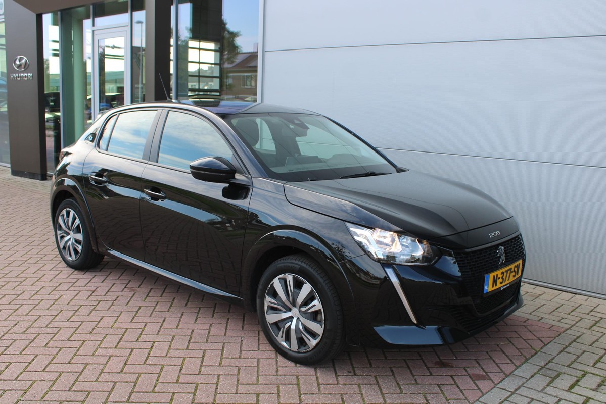 Peugeot e-208
