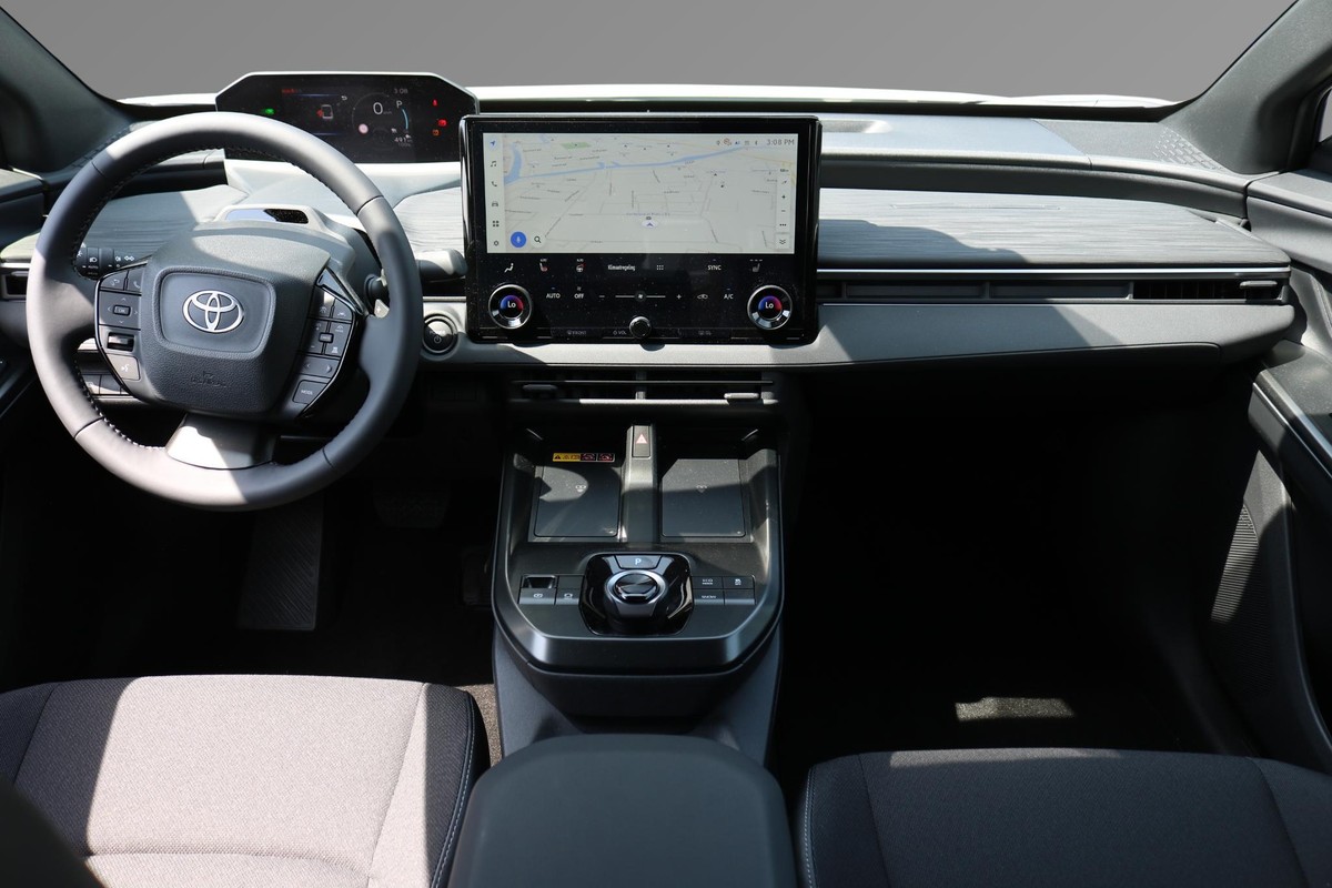 Toyota C-HR+