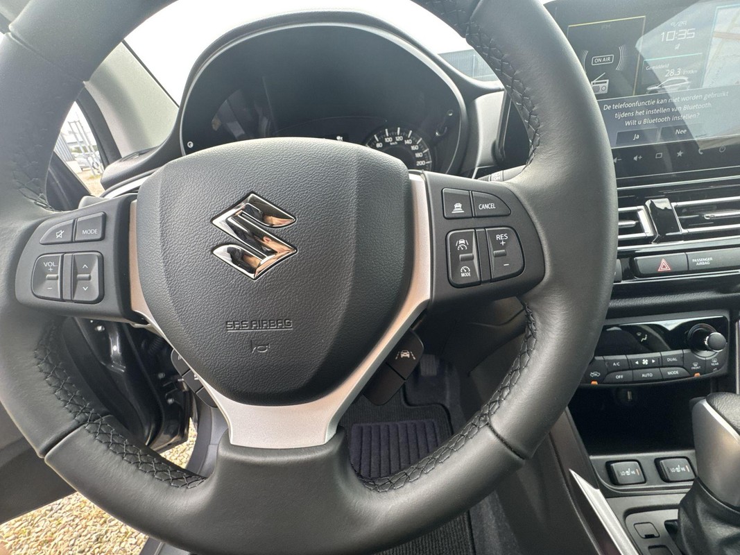 Suzuki S-Cross