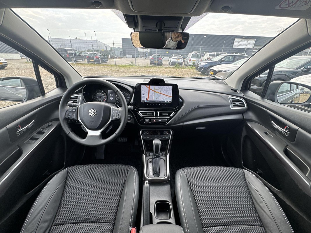 Suzuki S-Cross