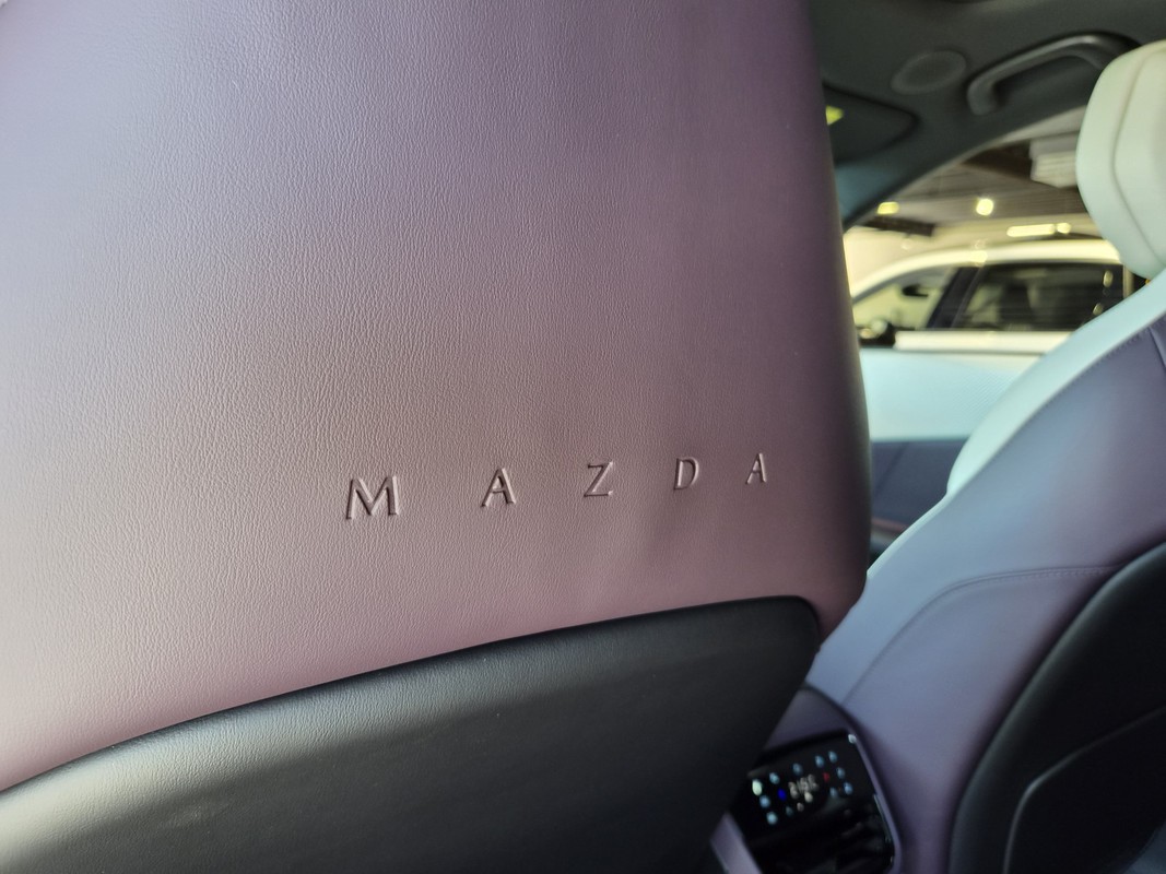 Mazda CX-6e