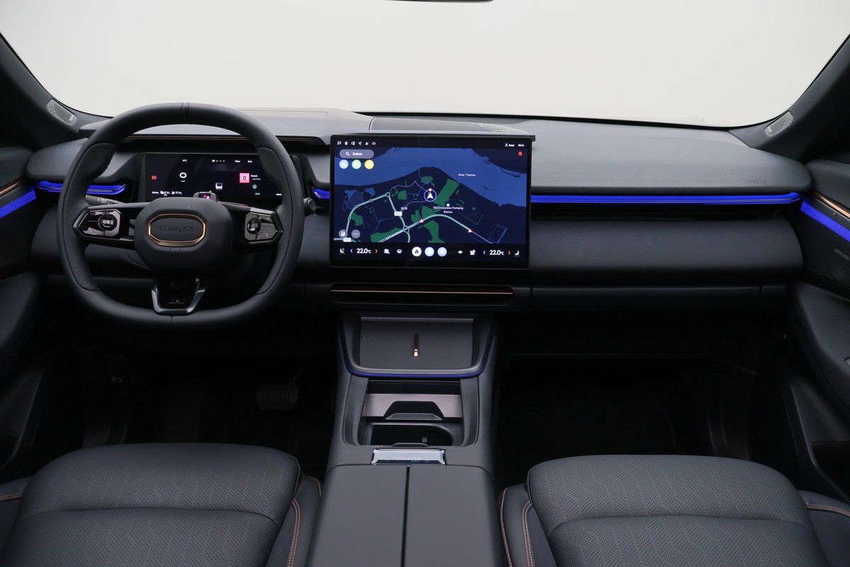 Lynk & Co 08