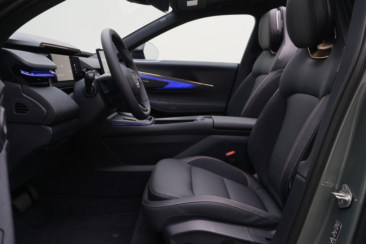Lynk & Co 08