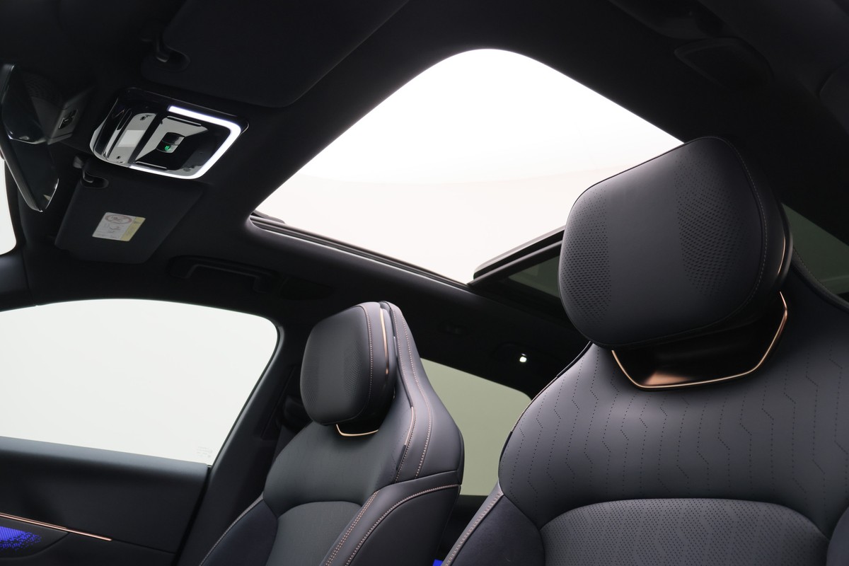 Lynk & Co 08