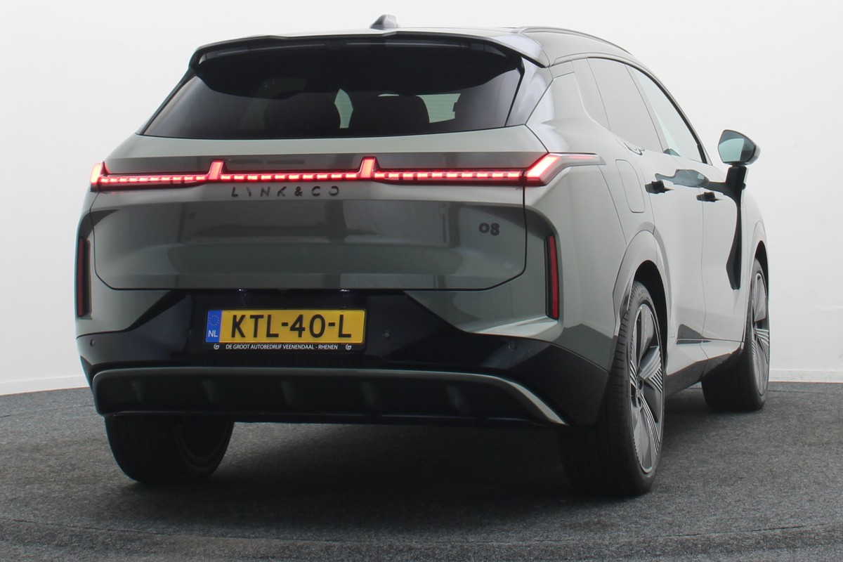 Lynk & Co 08