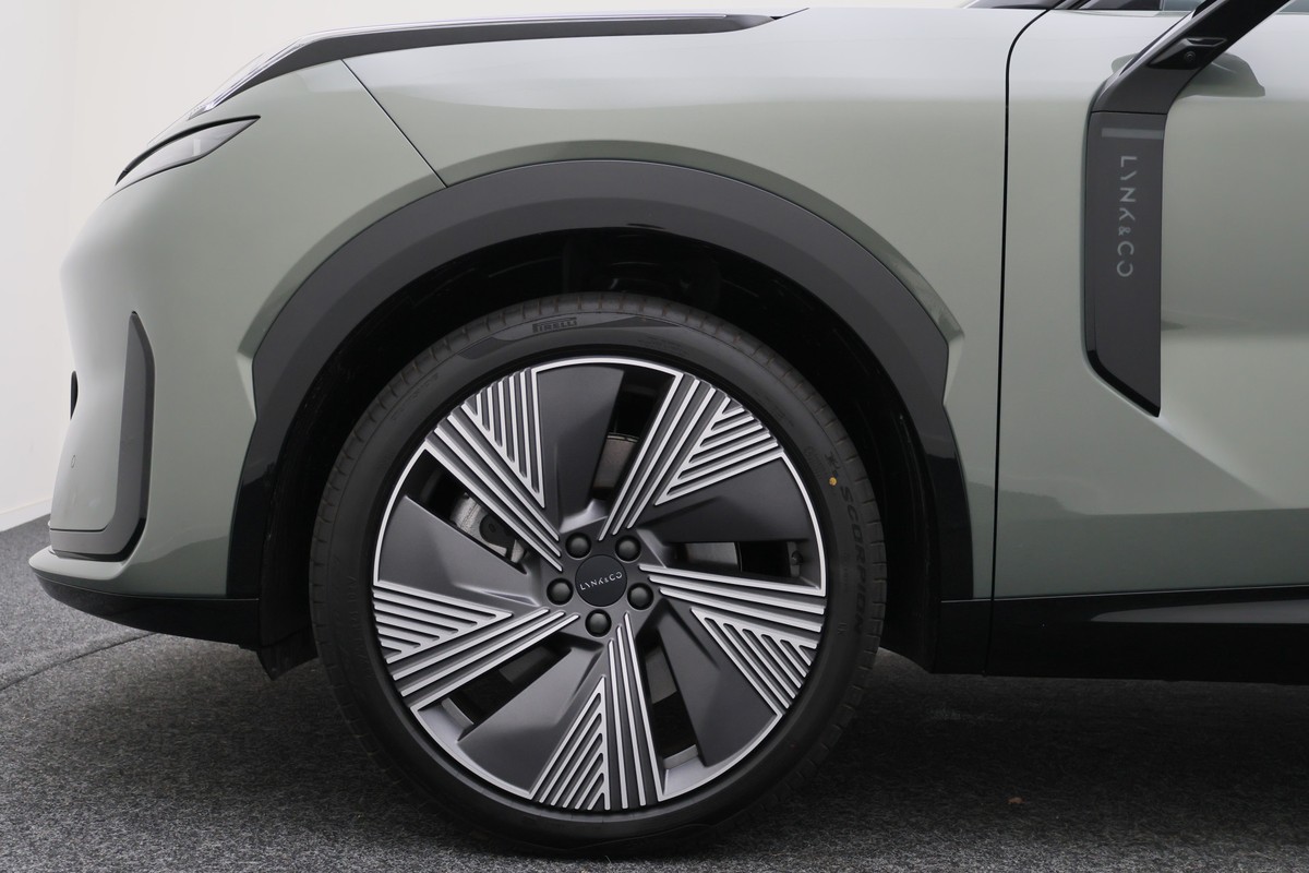 Lynk & Co 08