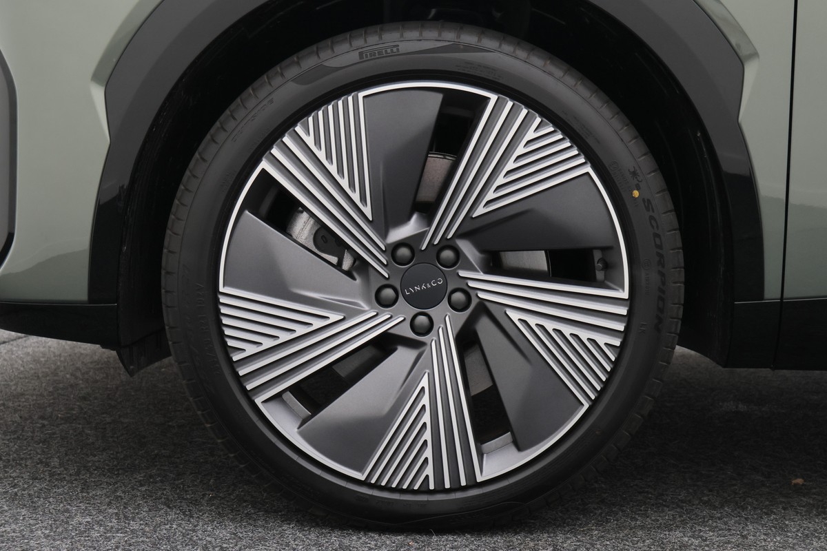 Lynk & Co 08