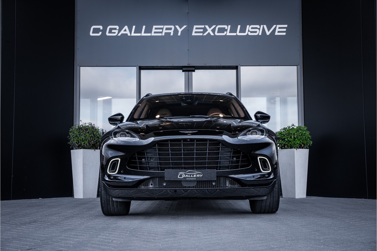 Aston Martin DBX