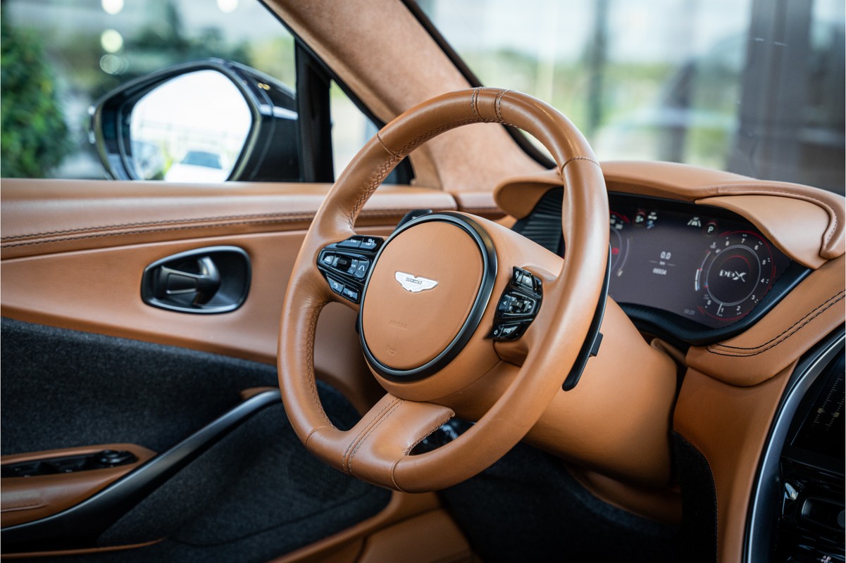 Aston Martin DBX