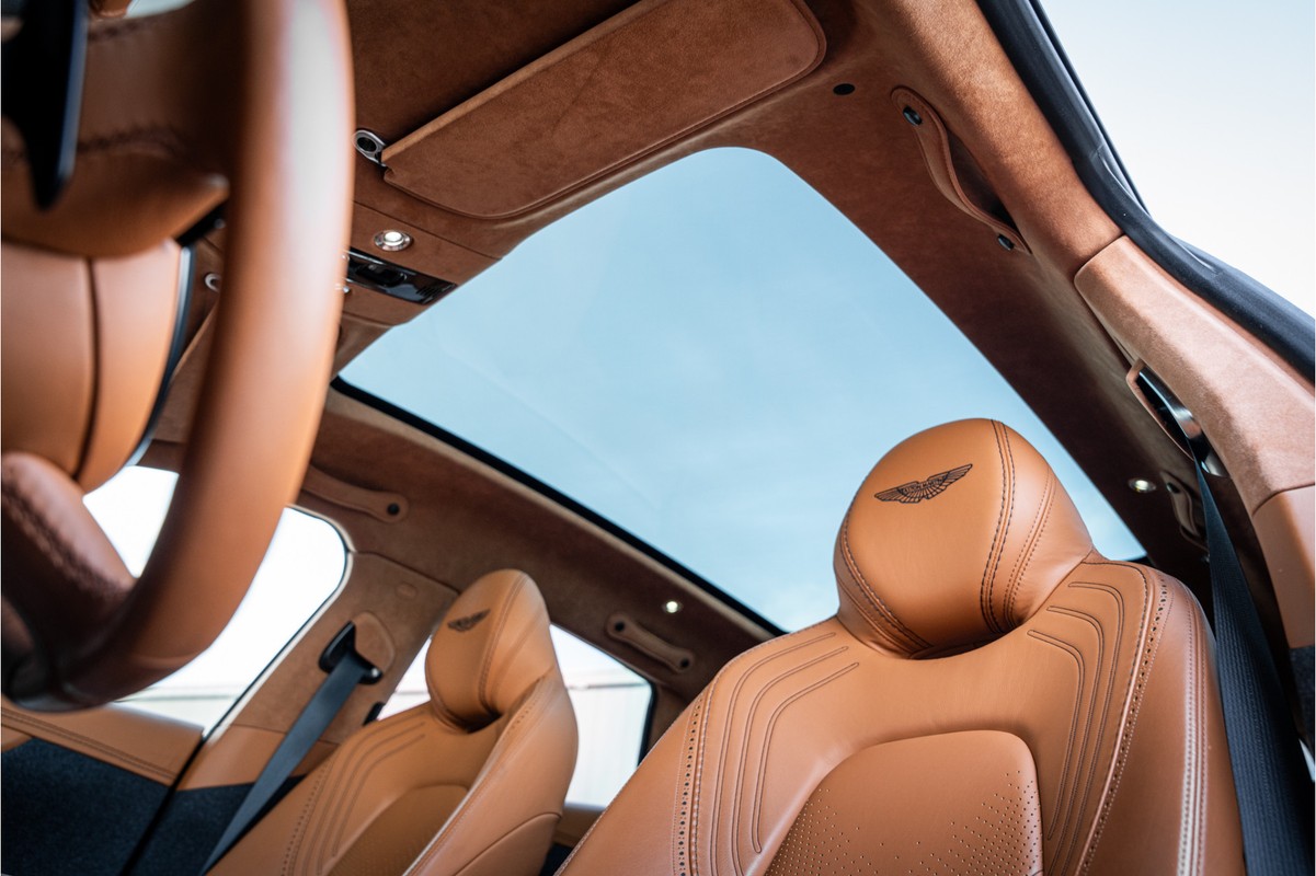 Aston Martin DBX
