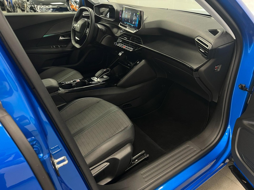 Peugeot e-2008