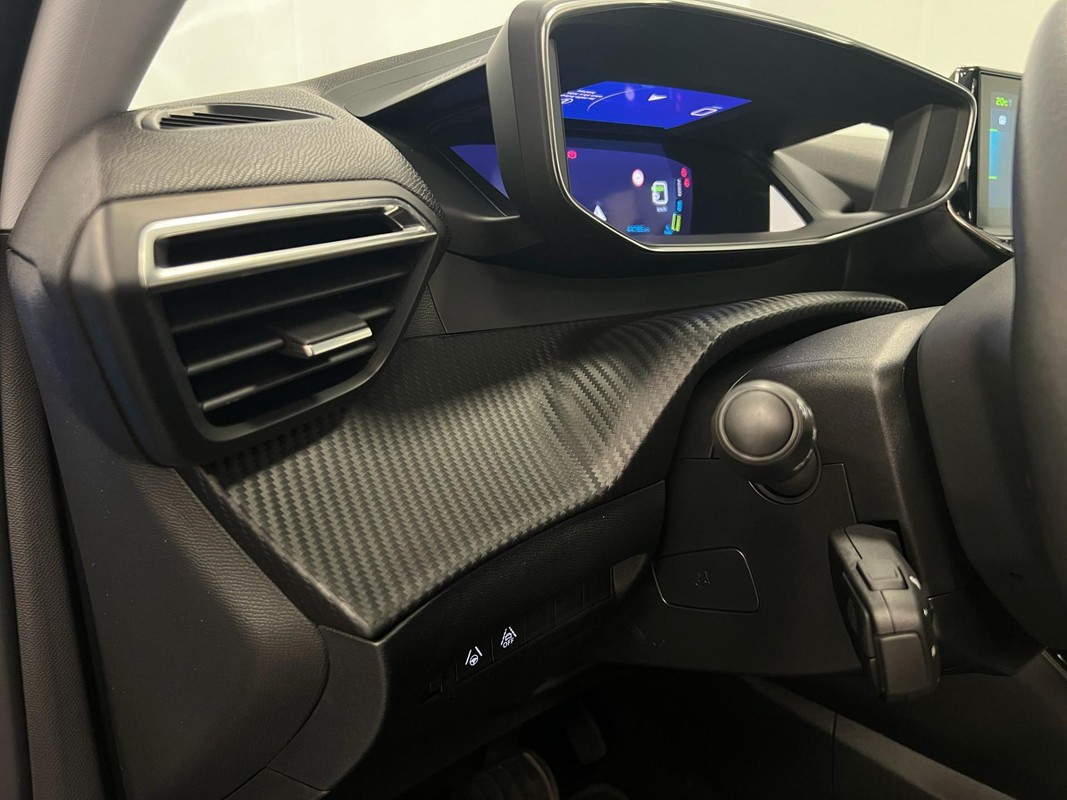 Peugeot e-2008