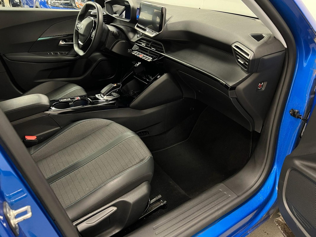 Peugeot e-2008