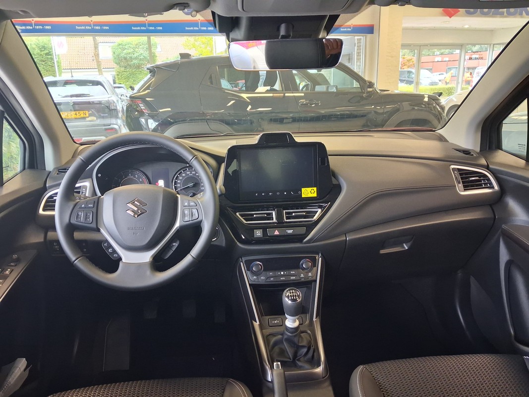 Suzuki S-Cross