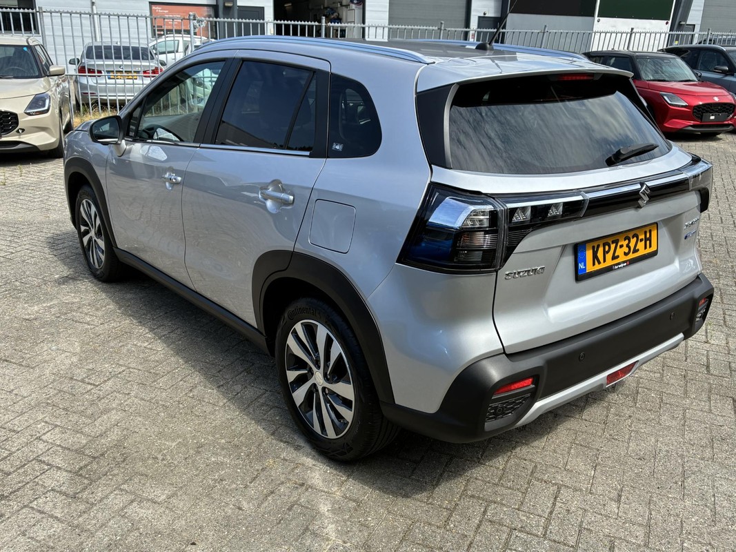 Suzuki S-Cross
