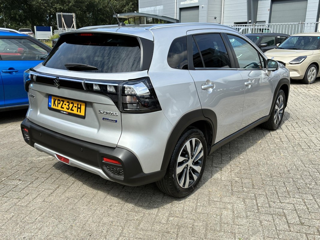 Suzuki S-Cross